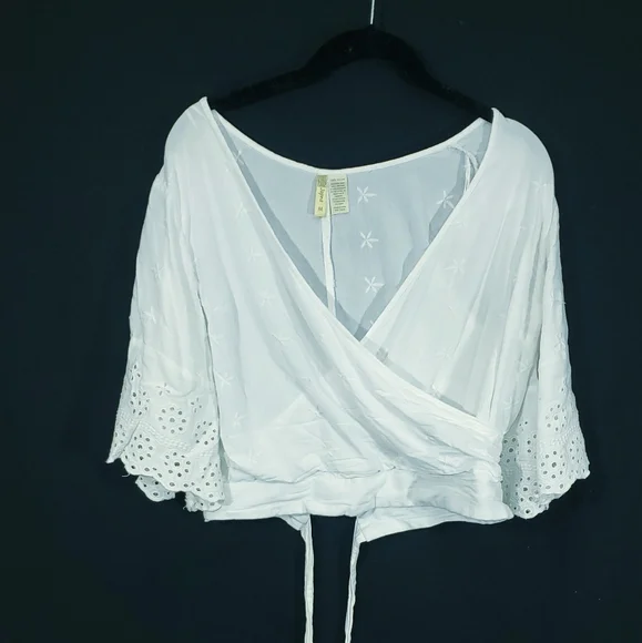 Japna wrap around white shirt - Picture 2 of 2